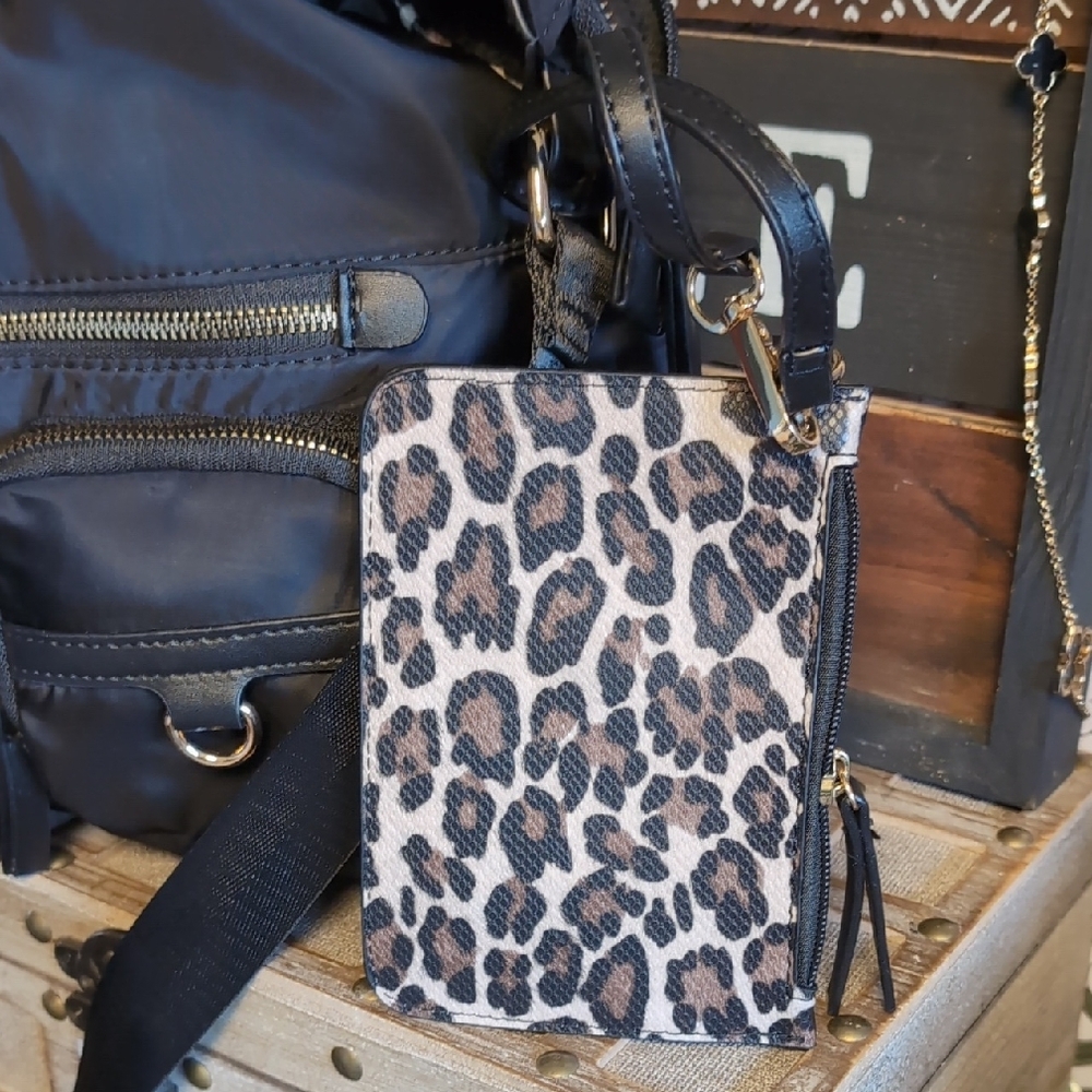 Adrienne Vittadini Black Multi-Pocket Hobo Bag W / Zippered Bag Charm - Picture 9 of 9